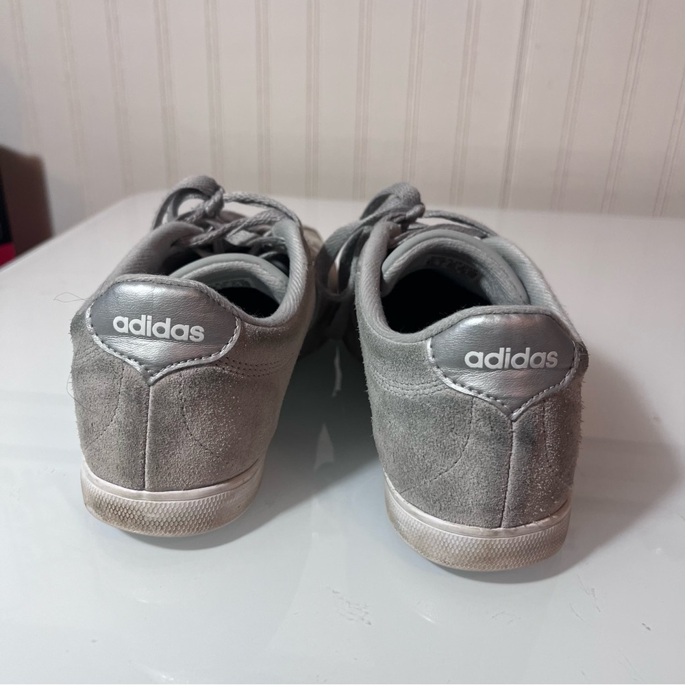 Adidas Women’s Grey Suede Court Sneakers Size 8.5 - Low Top Sporty VL Court 3.0 - Picture 6 of 10